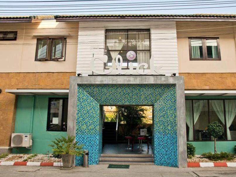 Oyo 345 The Click Guesthouse At Chalong Phuket Bagian luar foto