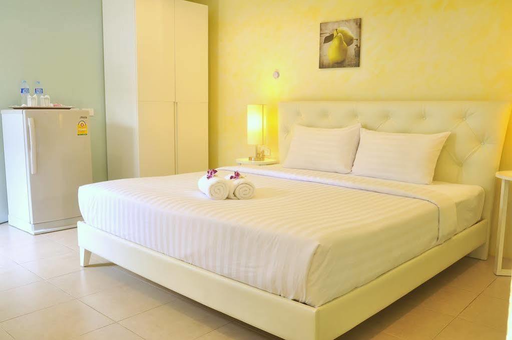 Oyo 345 The Click Guesthouse At Chalong Phuket Bagian luar foto