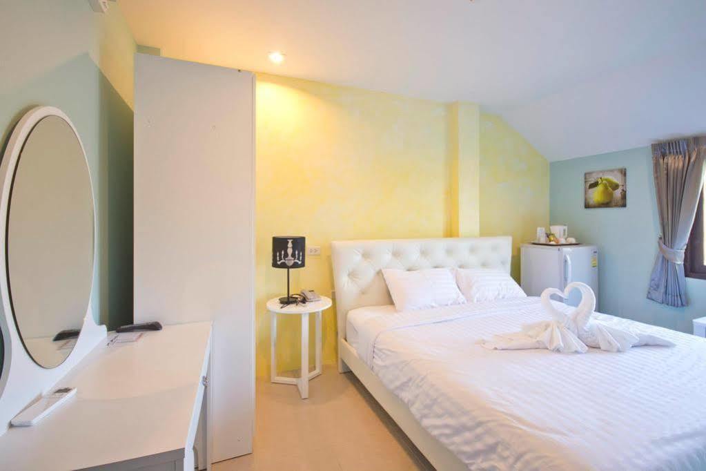 Oyo 345 The Click Guesthouse At Chalong Phuket Bagian luar foto