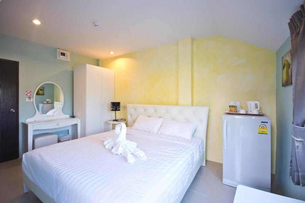 Oyo 345 The Click Guesthouse At Chalong Phuket Bagian luar foto